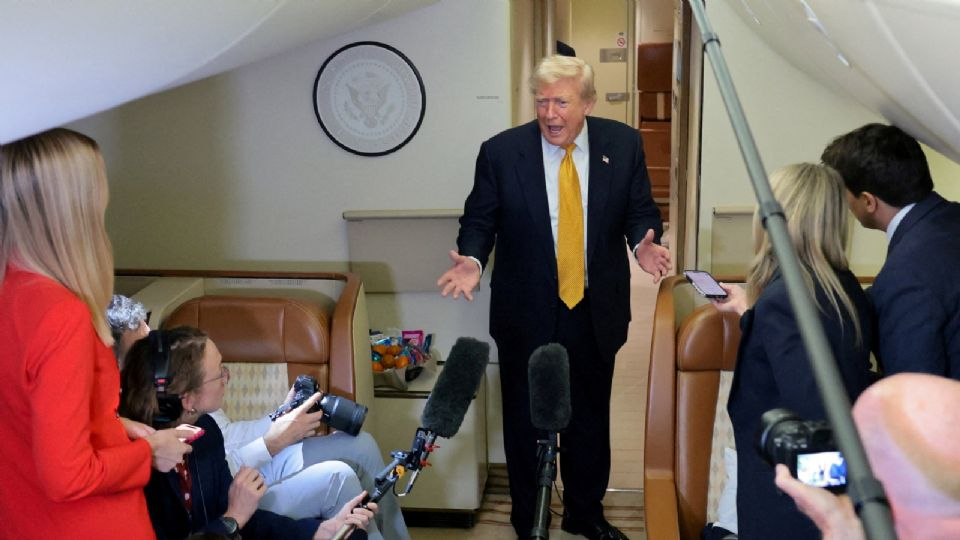 «Nos convertiremos en los guardianes»: Trump afirma que tomará el control del estrecho de Ormuz y cobrará por ello