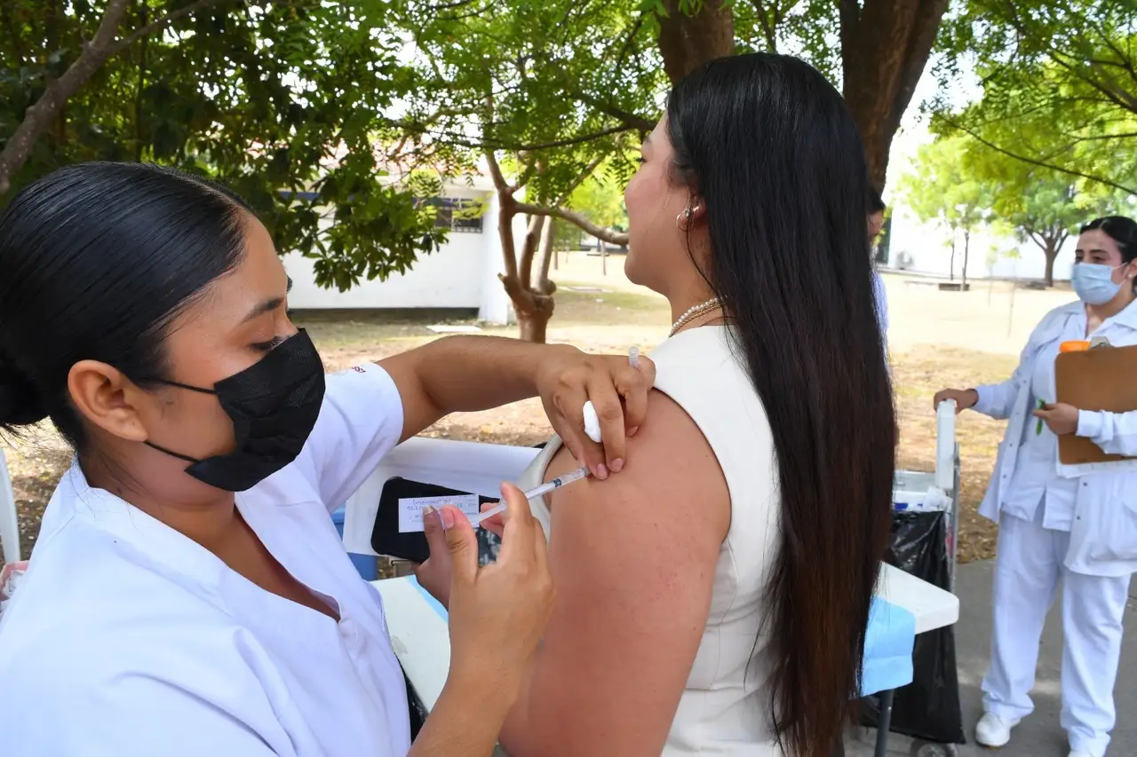 Salud presume baja en los casos de Covid-19, sarampión y dengue en México