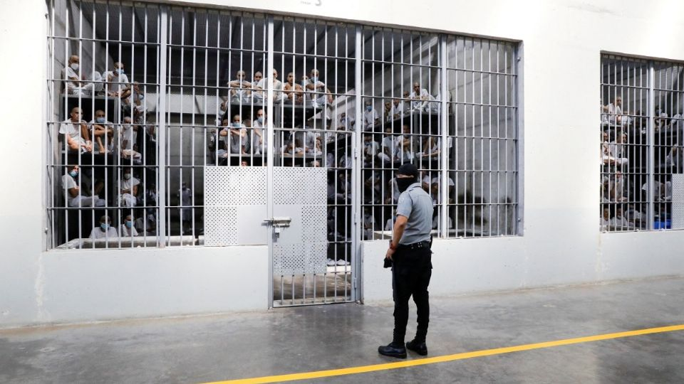 ONG acusa que ya suman 547 m*ertes en cárceles de El Salvador bajo el régimen de Bukele