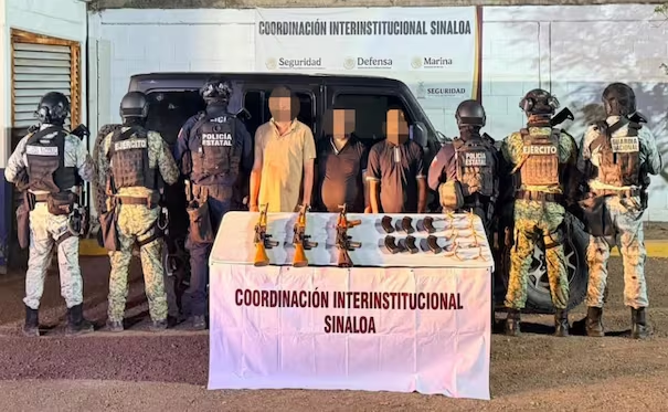 Persecución y b*lacera en Culiacán; dos presuntos civiles armados mueren y tres son detenidos tras enfrentamiento con Ejército y GN
